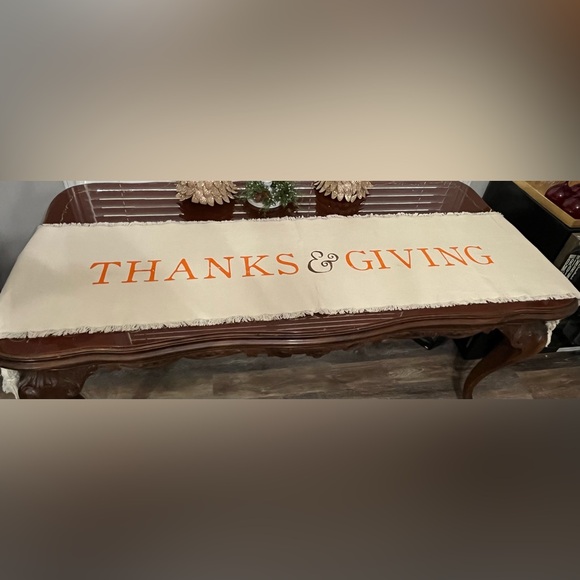 ๐Mud Pie Reversible Holiday Table Runner, 17" x 80", Red and Beige - Picture 3 of 14